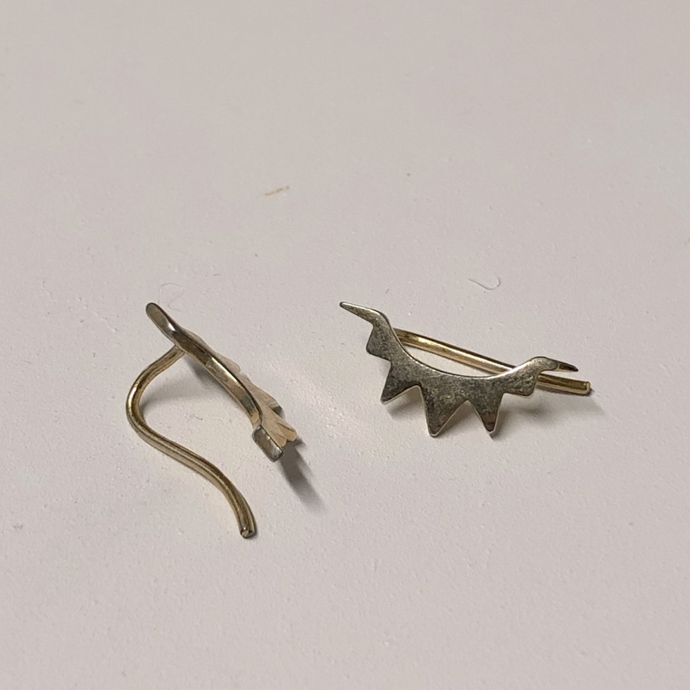 Ear climbers